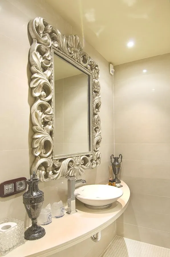 L'Encant Torroella De Montgri Bed & Breakfast