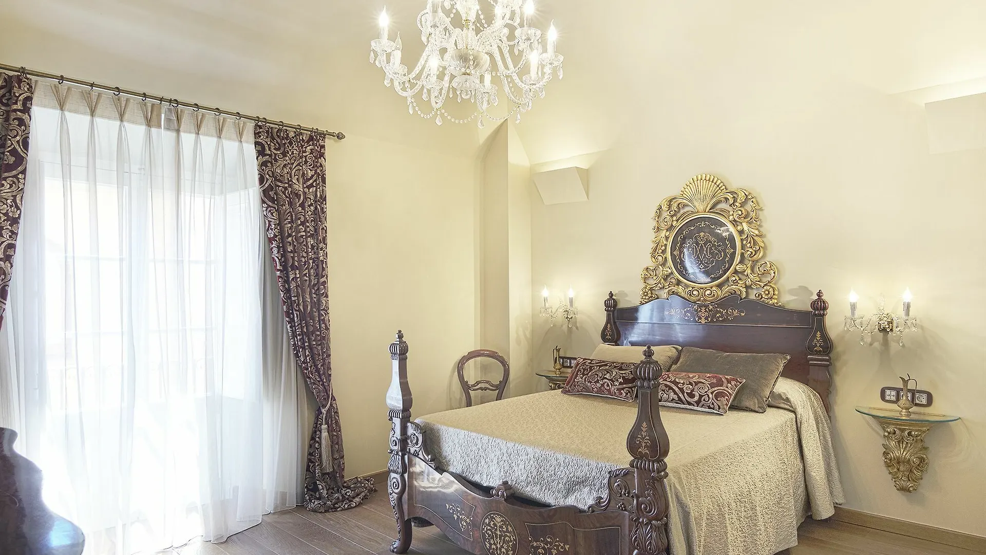L'Encant Torroella De Montgri Bed & Breakfast