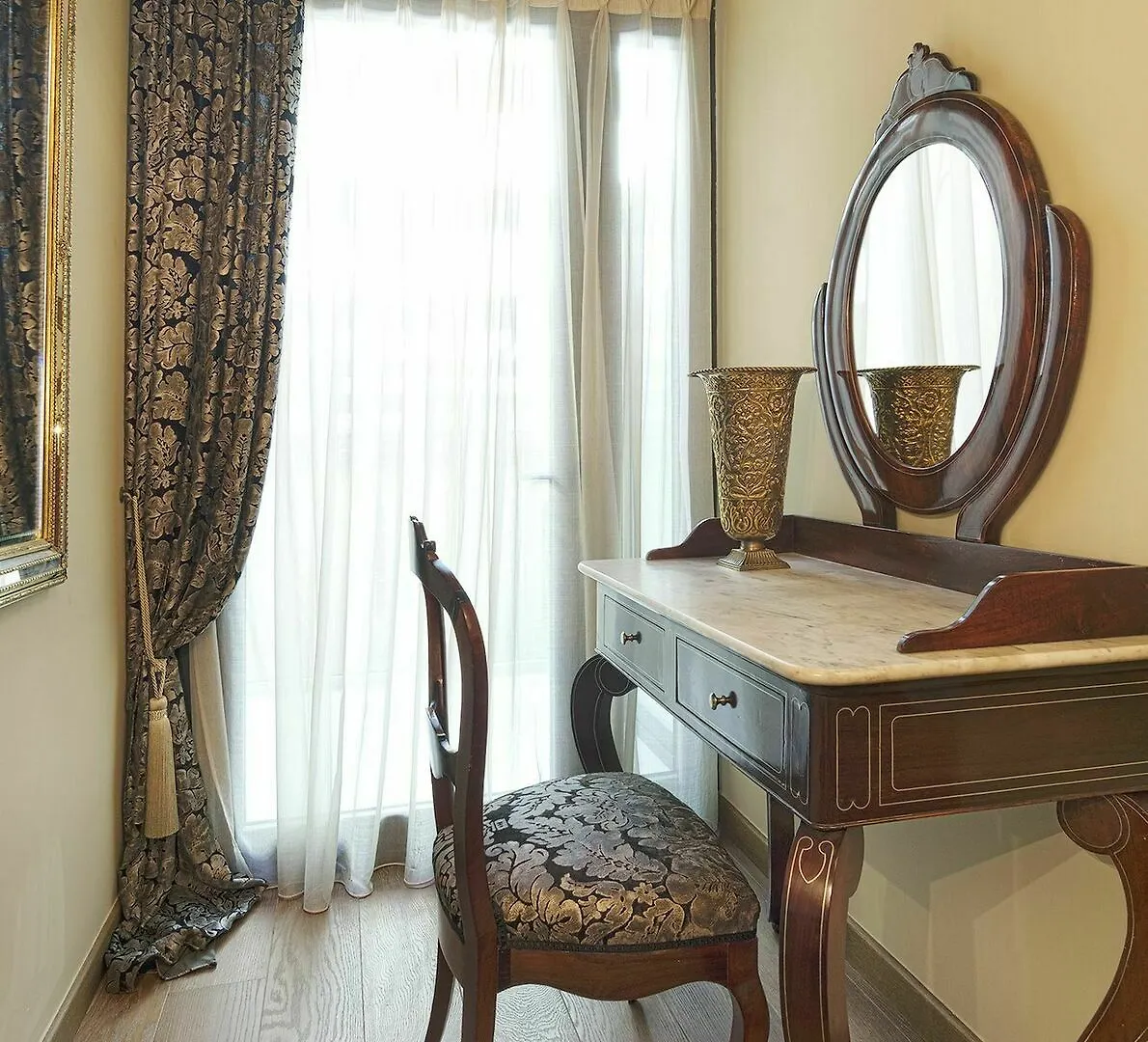 L'Encant Torroella De Montgri Bed & Breakfast